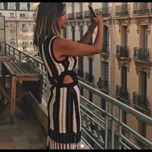 Design self portrait dress but it is not authentic